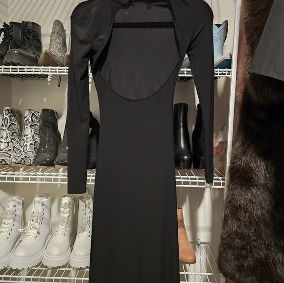 Aritzia Cutout Long Sleeve Maxi Dress – Black, Size XXS/2XS - Picture 3 of 3